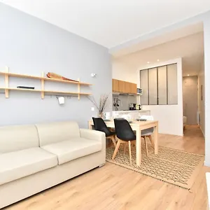 Charming 4p - Batignolles , Paris France